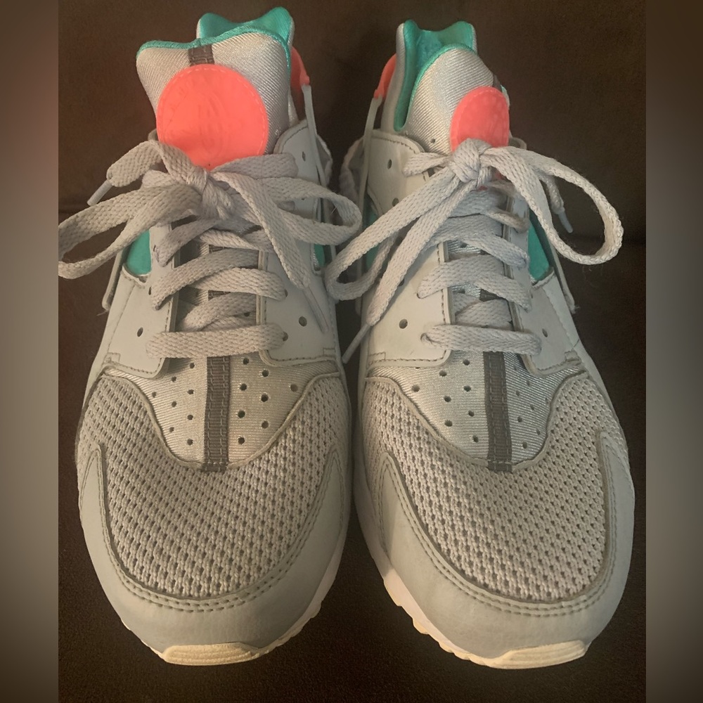 Nike Gray Athletic Shoes for Performance
